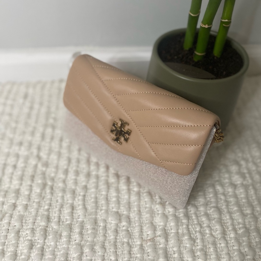 KIRA CHEVRON CHAIN WALLET - Picture 6 of 11
